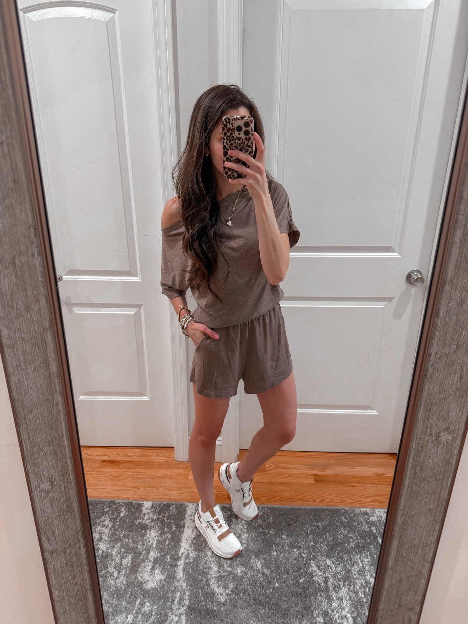 Mom ootd ; Amazon matching set ; travel outfit ; brown outfit ; lounge set

#LTKootd #LTKmomlife #LTKPetite