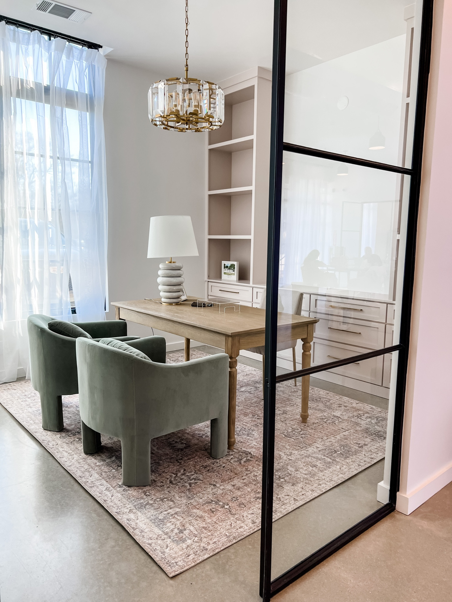 Loverly Grey’s new office space details 👏

#LTKFind #LTKstyletip #LTKhome