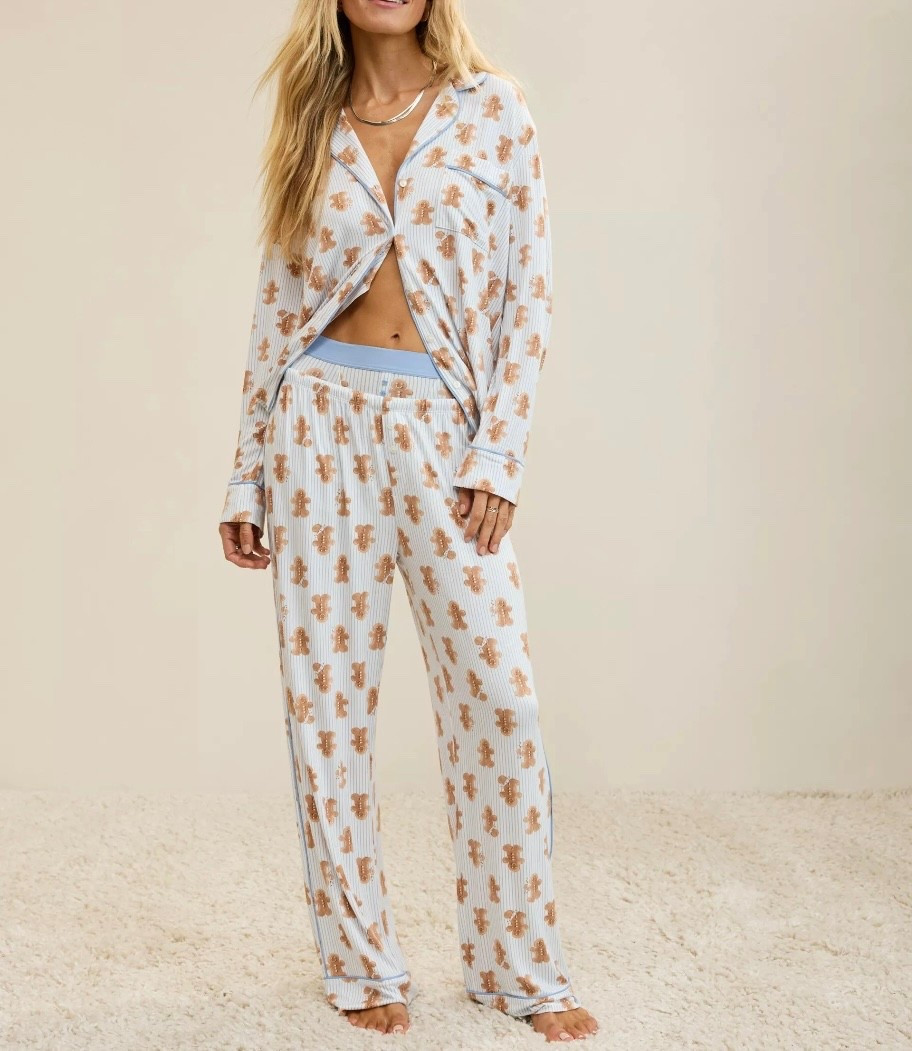 Real Soft® is our softest, comfiest, most awesome feeling fabric. It fits & drapes like a dream. You know & love it (because it is totally unforgettable, just like you)!

Christmas pajamas from aerie, i have the gingerbread print & I am obsessed 😍 

Real Soft® fabric (it's now Real Good!)
Button up
Front pocket (!!!)

#LTKHoliday #LTKSeasonal #LTKFindsUnder50