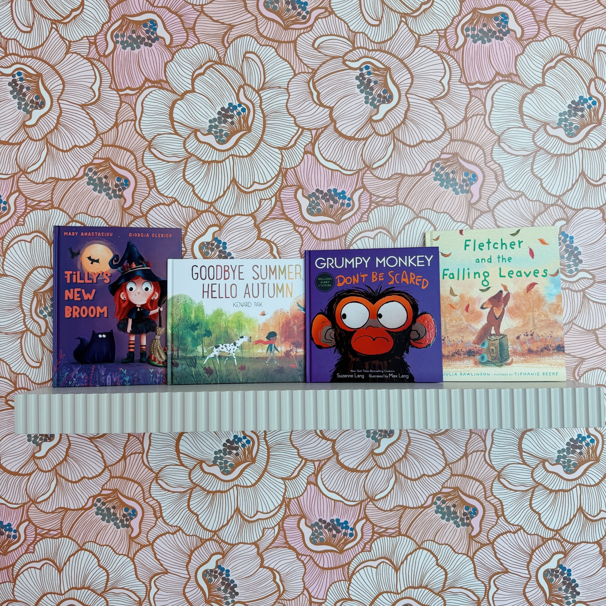 Fall / Halloween Books 📚 

Kids 
Toddler
Babies
Family
Reading
Fall season 
Autumn seasonn

#LTKBaby #LTKSeasonal #LTKKids