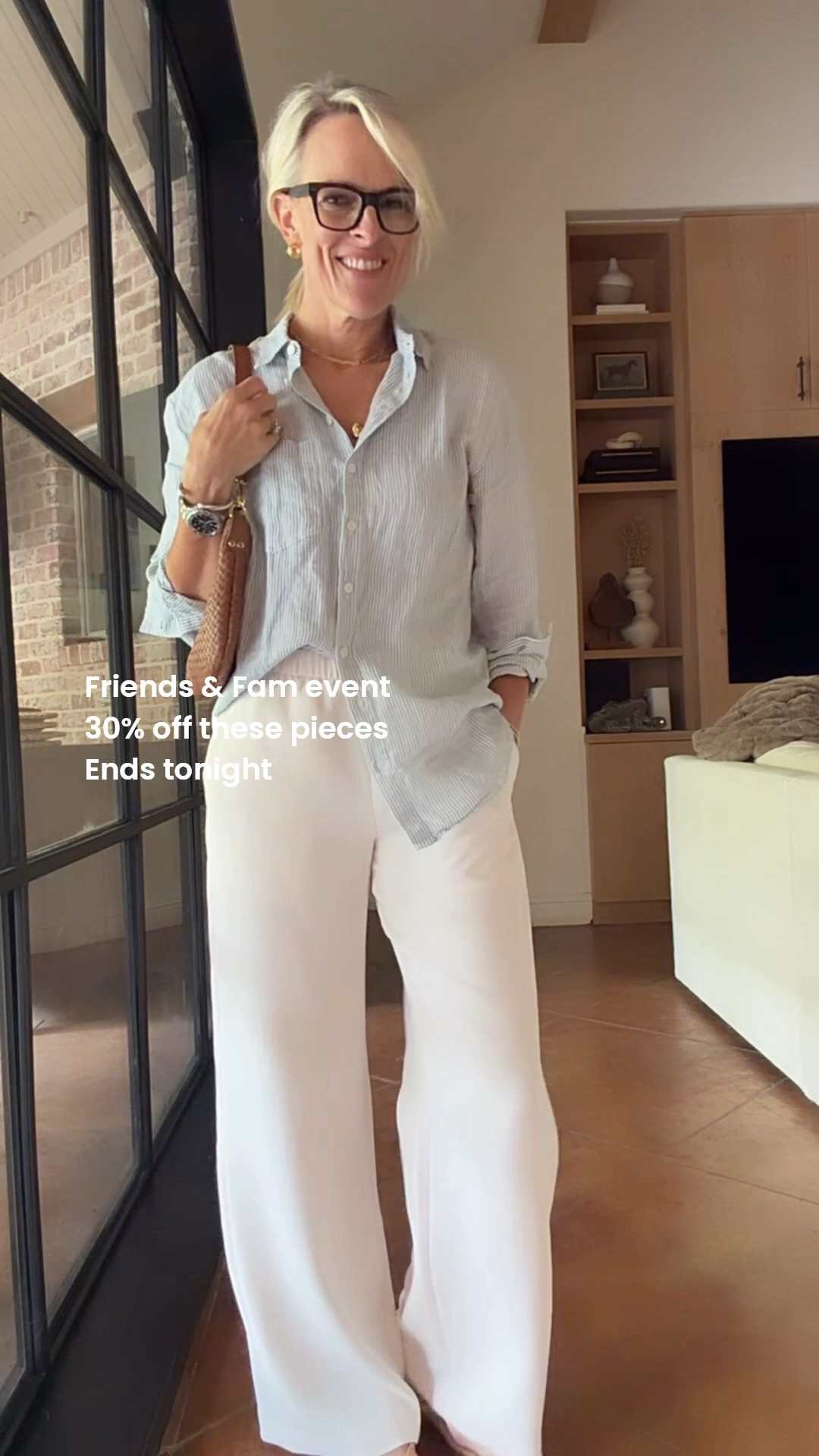 Actually it’s 25% off code SHOPNOW
@jcrew has sales but rarely do they include their best selling linen pieces! 
Currently they have a Friends & Family event and BOTH of these linen pieces are included 👏🏼
But ends tonight 

Use code SHOPNOW

These are my favorite white linen pants, because they are lined, the fit is true to size. I am in a small.
And they come in three length options. !! 

This linen top Will last me for years, and has a thin muted green and white stripe 
Sizing – I size down one size in easel in shirts  wearing size 4￼