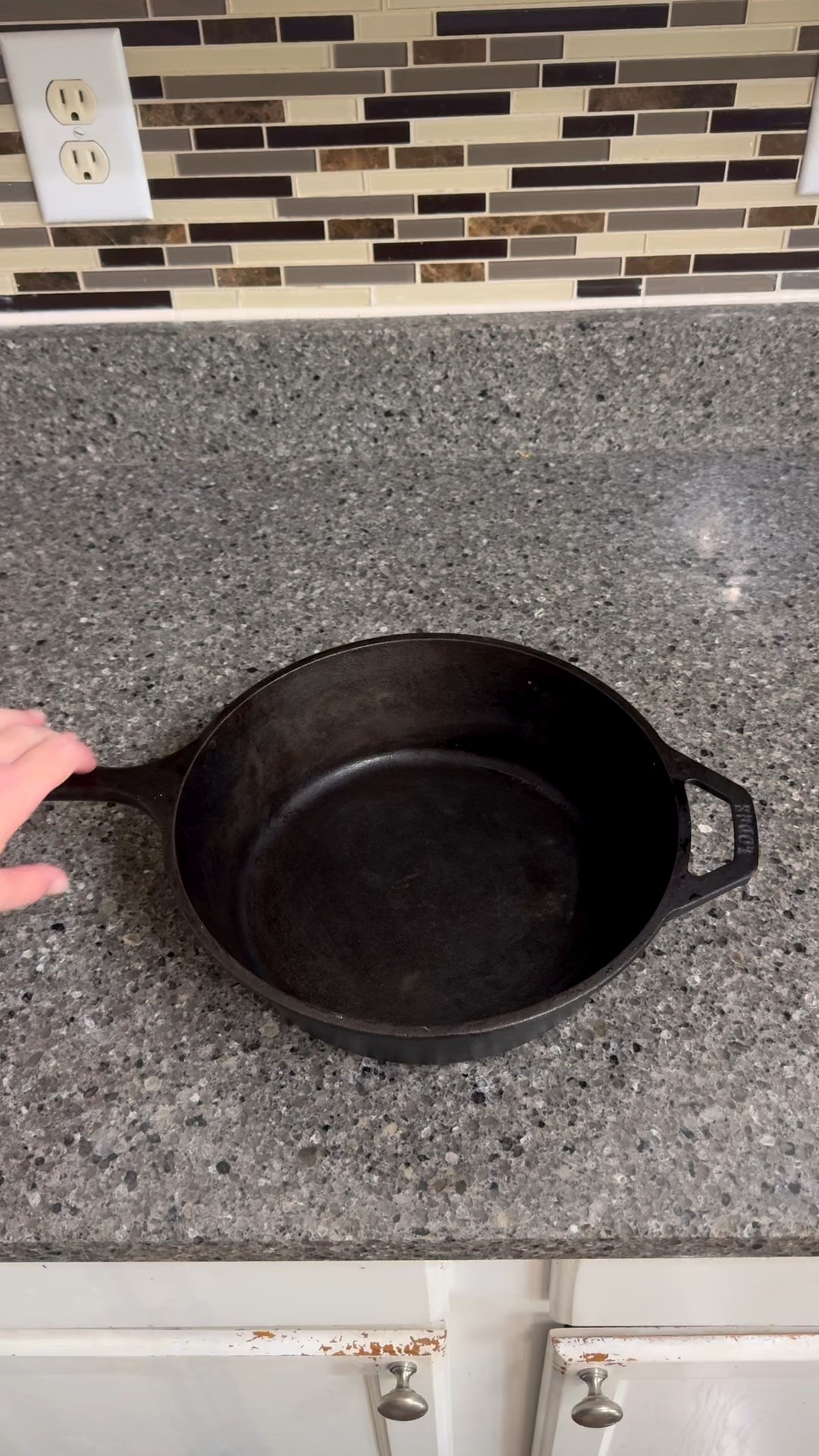 Golden, juicy, and perfectly seasoned — this oven-roasted chicken never fails.
#LTKFoodie #DinnerInspo #HomeCooking #FamilyMeals #EasyRecipes

#LTKFamily #LTKfoodie #LTKHome