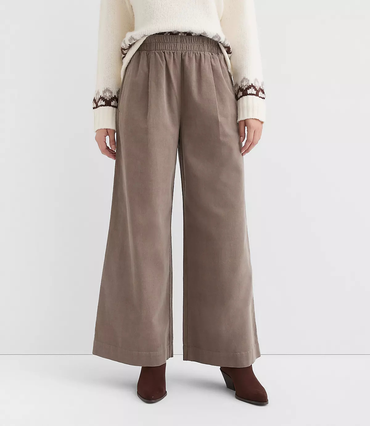 Pleated Pull On Wide Leg Pants in Corduroy | LOFT