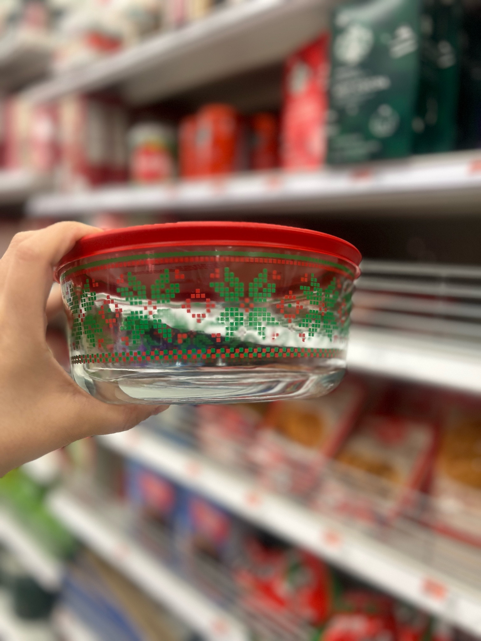 Pyrex® 7c Sweater Round Decorated Glass Storage Container with Plastic Lid

#LTKGiftGuide #LTKHoliday #LTKHome