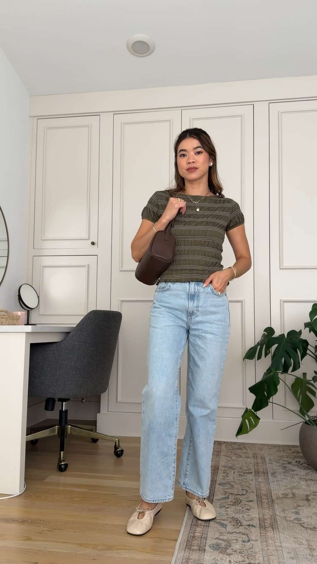 Are you looking for petite friendly jeans? These @Aritzia cropped jeans fit me perfectly (I’m 5’2)!

Sizing info:
Madewell Smocked Short Sleeve Top (Size XS in Faded Ivy w/ White Stitch) Aritzia Denim Forum The Farrah Hi-Rise Wide Ankle Jean (Size 24 in Vintage Light Blue)

Petite style, petite fashion, mom outfit, mom style, petite pants, petite outfit ideas, petite outfits, best pants for petite, petite denim, spring style, spring outfits, beach outfits, vacation outfits, summer outfits, Summer style, summer trends, shopbop, shopbop order, petite summer clothes, petite friendly outfits, Madewell top, blue jeans, summer jeans,

#LTKootd #LTKSeasonal #LTKPetite