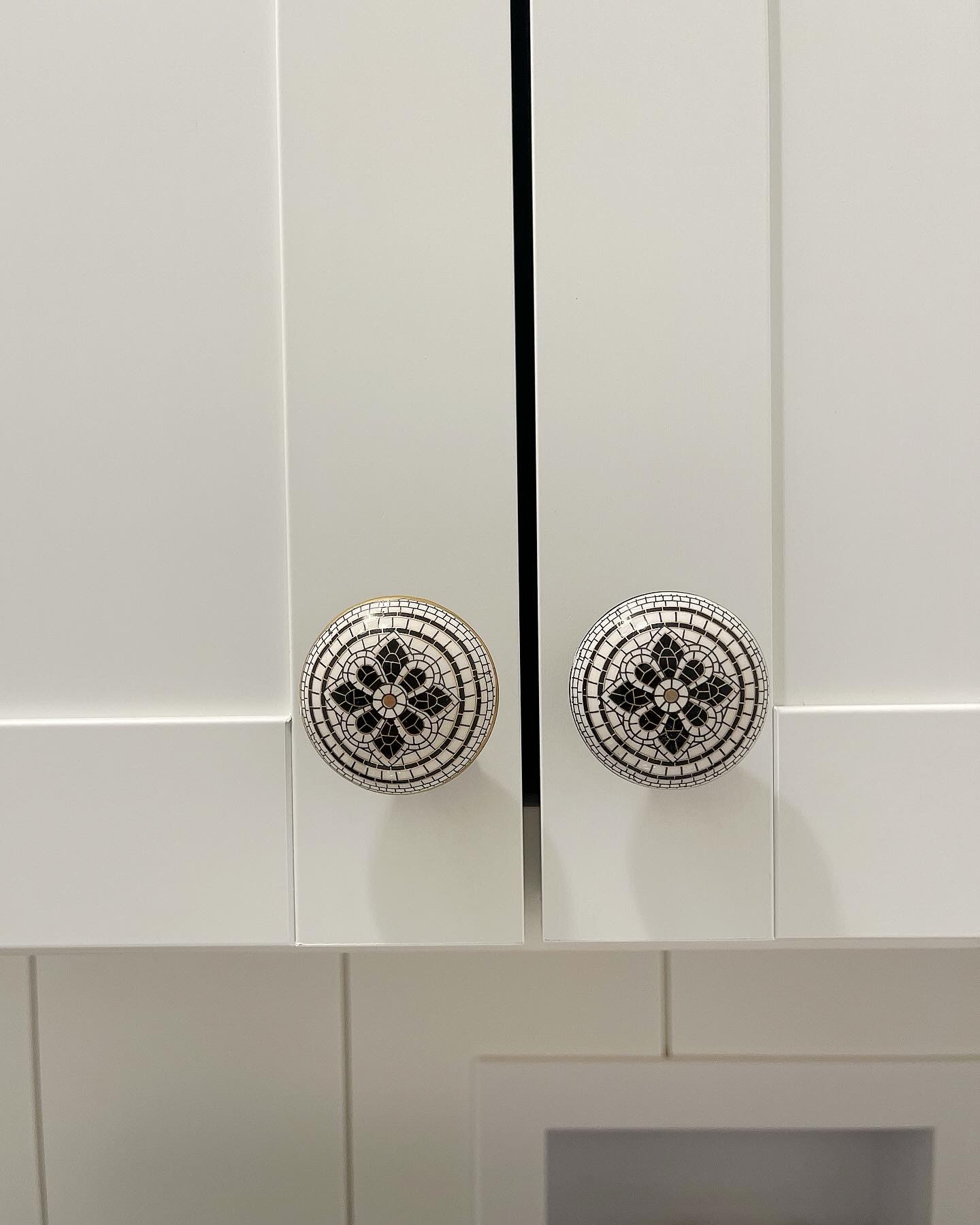 COME ON IN: Guess what?! March 8 is the LTK sale so come to my shop and save these Anthropologie beauties so you can cash in on the discounts! 

Home decor, French modern, bistro tile, styling trays, knobs, creamer

#LTKsalealert #LTKhome #LTKSpringSale