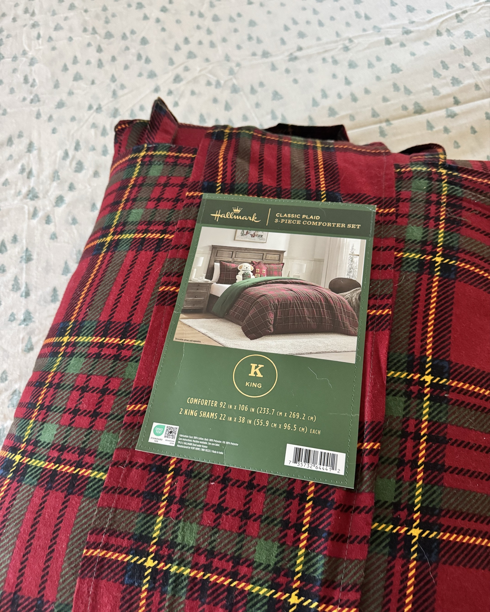 Christmas bed spread & sheets?? Yes please 

Christmas | holiday season | bed spread | master room | home decor | Christmas decorations | holiday spirit | target | target finds | wonder shop 

#LTKHoliday #LTKSeasonal #LTKHome