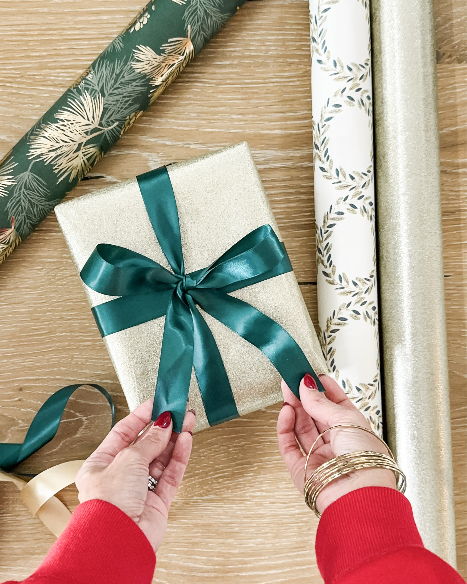 Christmas Gift Wrap

Gift wrap  wrapping paper  ribbon  Christmas gifts  gift ideas  cream wrapping paper  green ribbon  gift wrap ideas  BeigeWhiteGray 

#LTKGiftGuide #LTKHoliday #LTKSeasonal