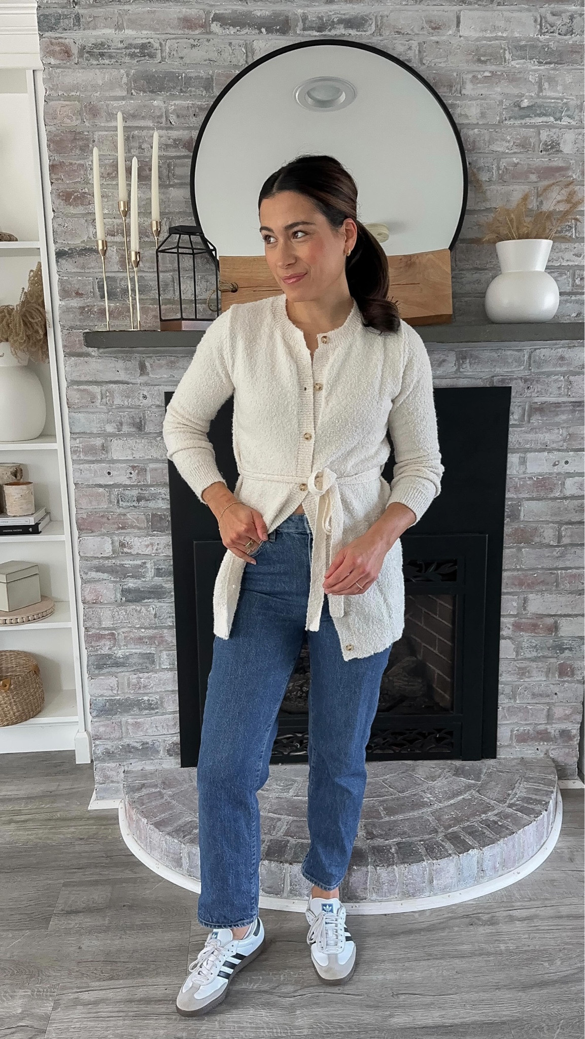 Comment JAN4 for 4 and what I wore today 🤍. We had a sports day today Cams first basketball game of the season so comfy jeans and a cozy sweater! It was so cold too that I needed my puffer!

#styleover30 #momstyleinspo #pinterestinspired #casualoutfitsdaily #dailyoutfits #dailyoutfitinspo #casualoutfitideas #petalandpup #aritzia #sambasneakers #whattoweartoday