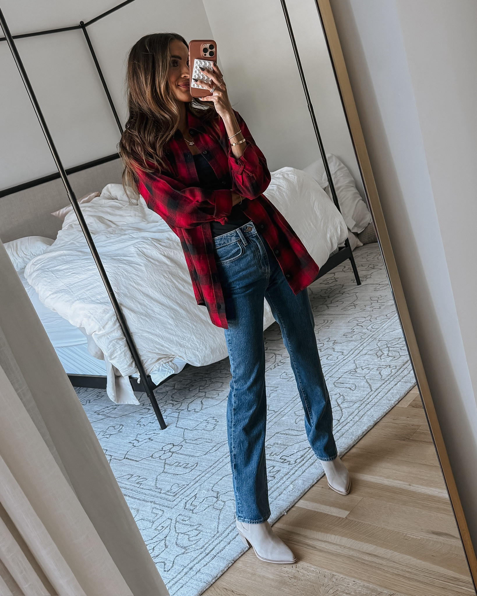 okay this flannel is SO good! love the longer length + this classic red/black combo 🍂