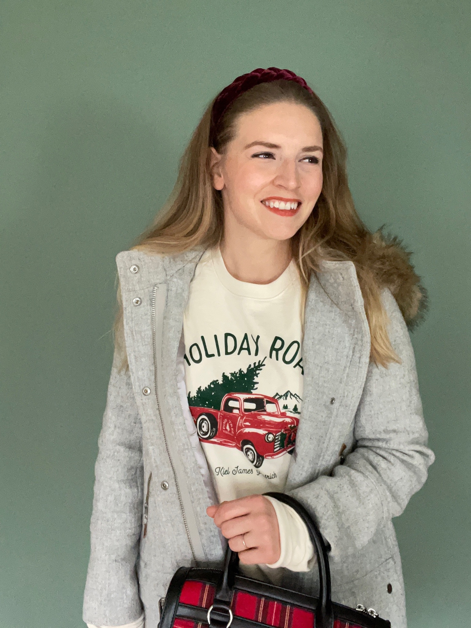 Holiday outfits are the best outfits ❤️ I'm a big fan of seasonal dressing and will definitely be leaning into holiday accessories to zhush up my outfits for the next four weeks ✨

#ootd #styling #wearingvsstyling #styletip #fashion #womensfashion #holidayfashion #holidaylook #kjp #ltk #ltkinfluencer #holidaysweater #christmasoutfit #christmasfashion #momfashion #ltkit 

#LTKSeasonal #LTKCyberWeek #LTKHoliday