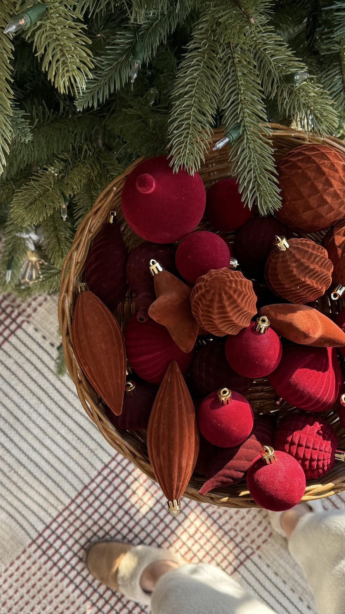 Velvet is all the hype this year for Christmas and I’m obsessed with this velvet ornament assortment from Amazon! Love the color variation and the different textures to add some dimension to your Christmas tree! 

Christmas decor, velvet Christmas decor, velvet ornament, velvet bows, velvet Christmas tree skirt 

#LTKHome #LTKHoliday #LTKSeasonal