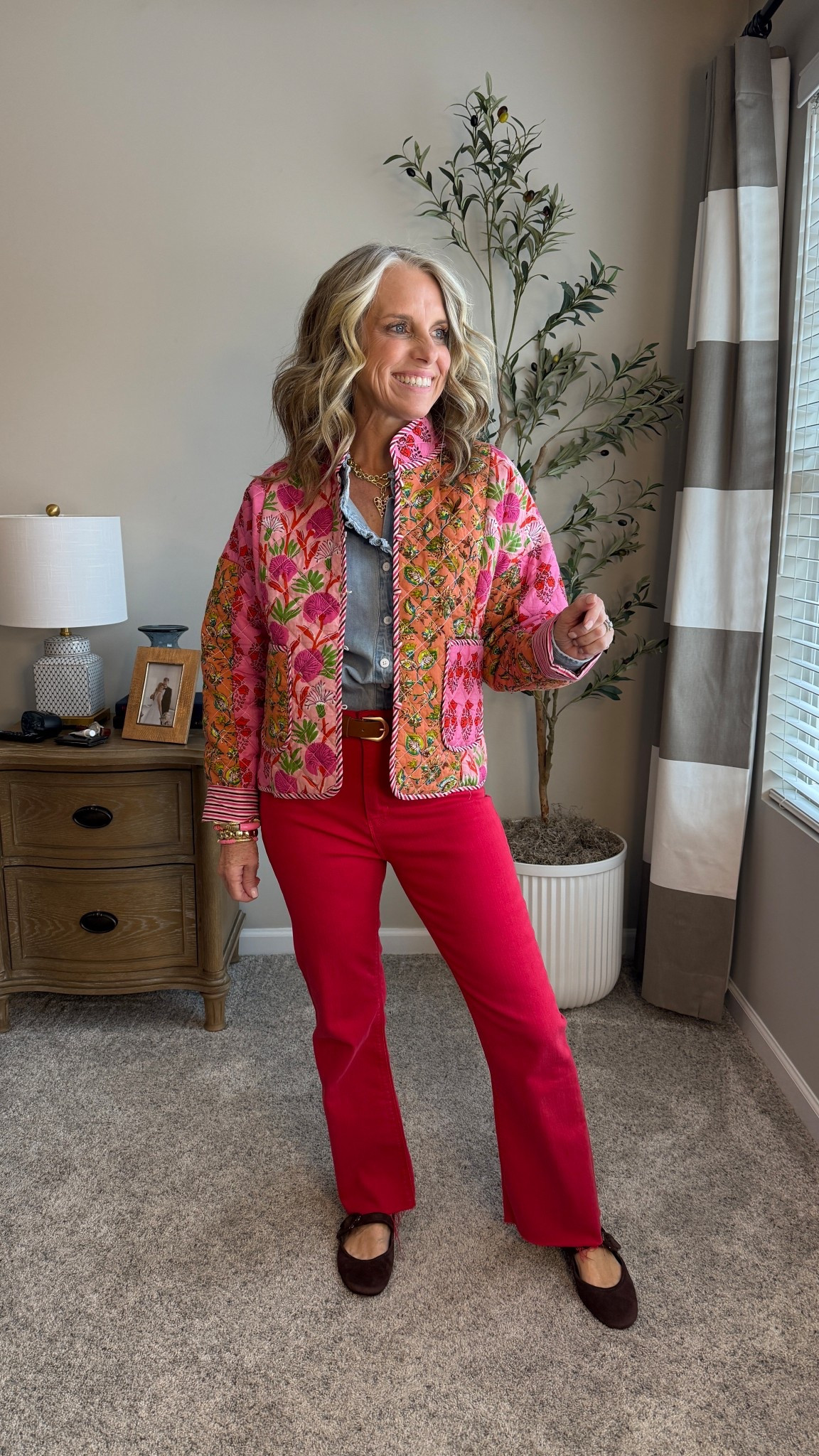 The CUTEST spring jacket on sale with an additional 40% off. Wearing small and smal top/28 jeans 

#LTKOver40 #LTKSaleAlert