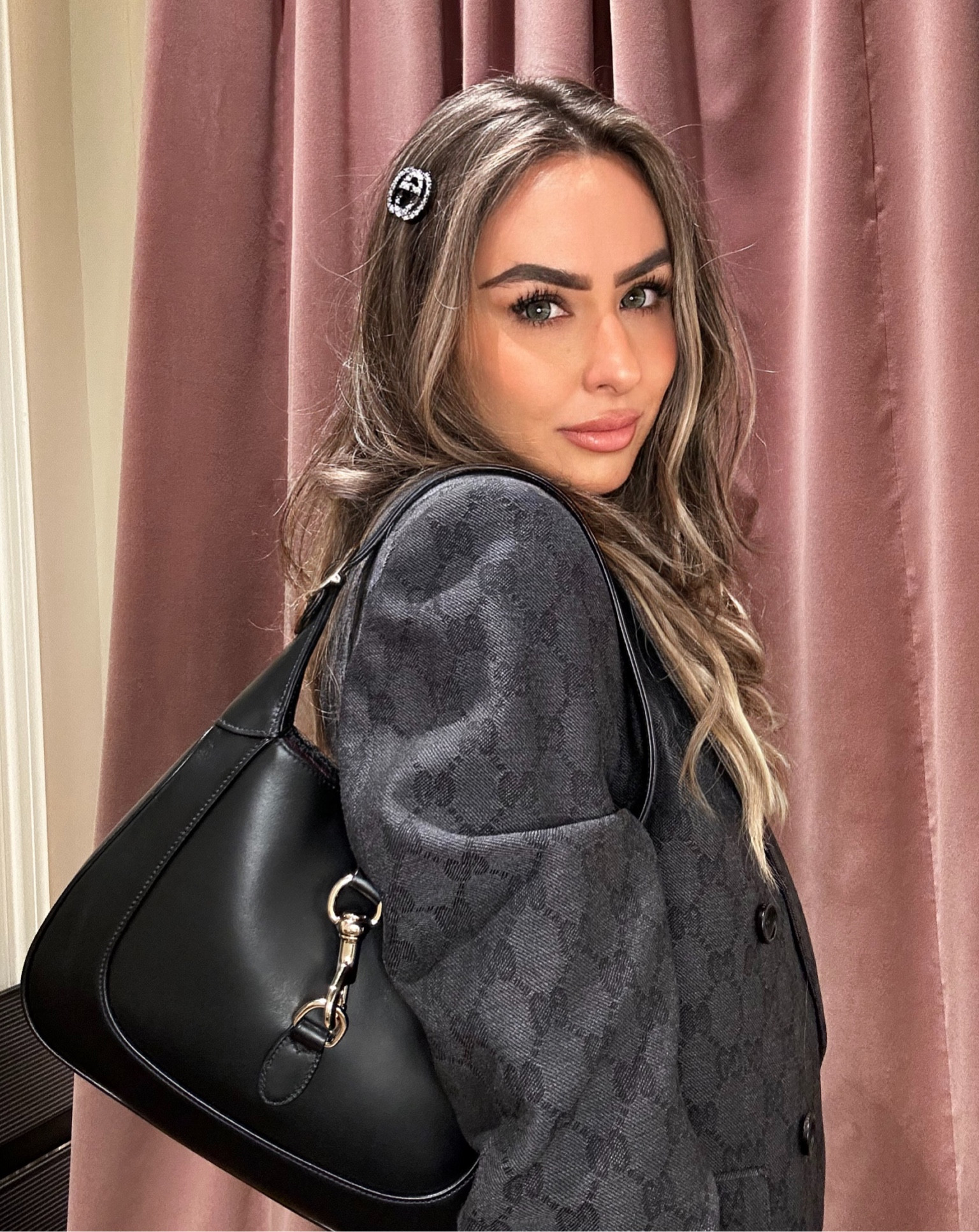 Workwear inspired : the new Gucci Jackie bag is the IT GIRL of bags right now! How are we loving this look with the blazer??? 

#LTKitbag #LTKstyletip #LTKworkwear