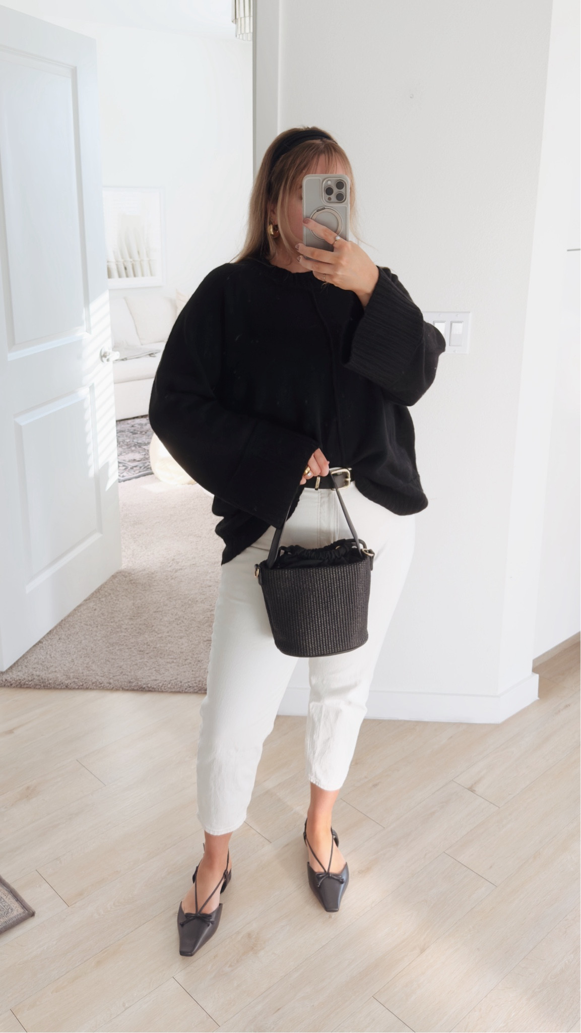 Outfit Inspo: a cozy fall outfit featuring a best selling cashmere sweater & Amazon purse

This outfit is styled with white jeans, gold jewelry, and a cozy fall sweater to create a black and white everyday outfit. Accessorized with a bucket purse (from Amazon) and pointed flats (that look like heels). The perfect combination of cozy and casual with dressed up.

As for sizing: sweater is oversized / jeans are true-to-size / shoes run slightly small 

#falloutfit #fallfashion #cashmere #sweater #jeans

#LTKItBag #LTKSeasonal #LTKStyleTip