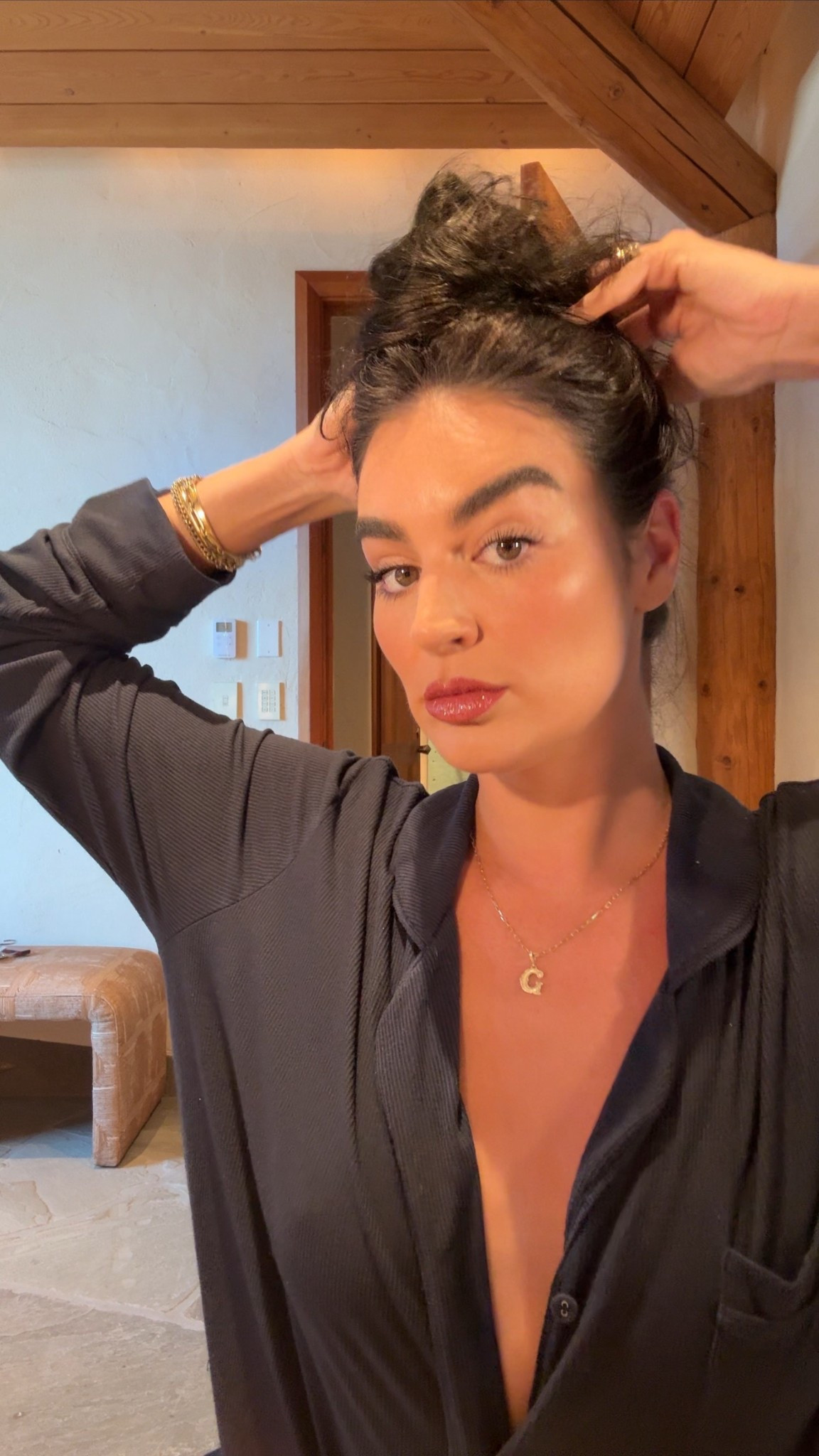 GRWM in Tahoe 
Full skin care & makeup listed 😘
