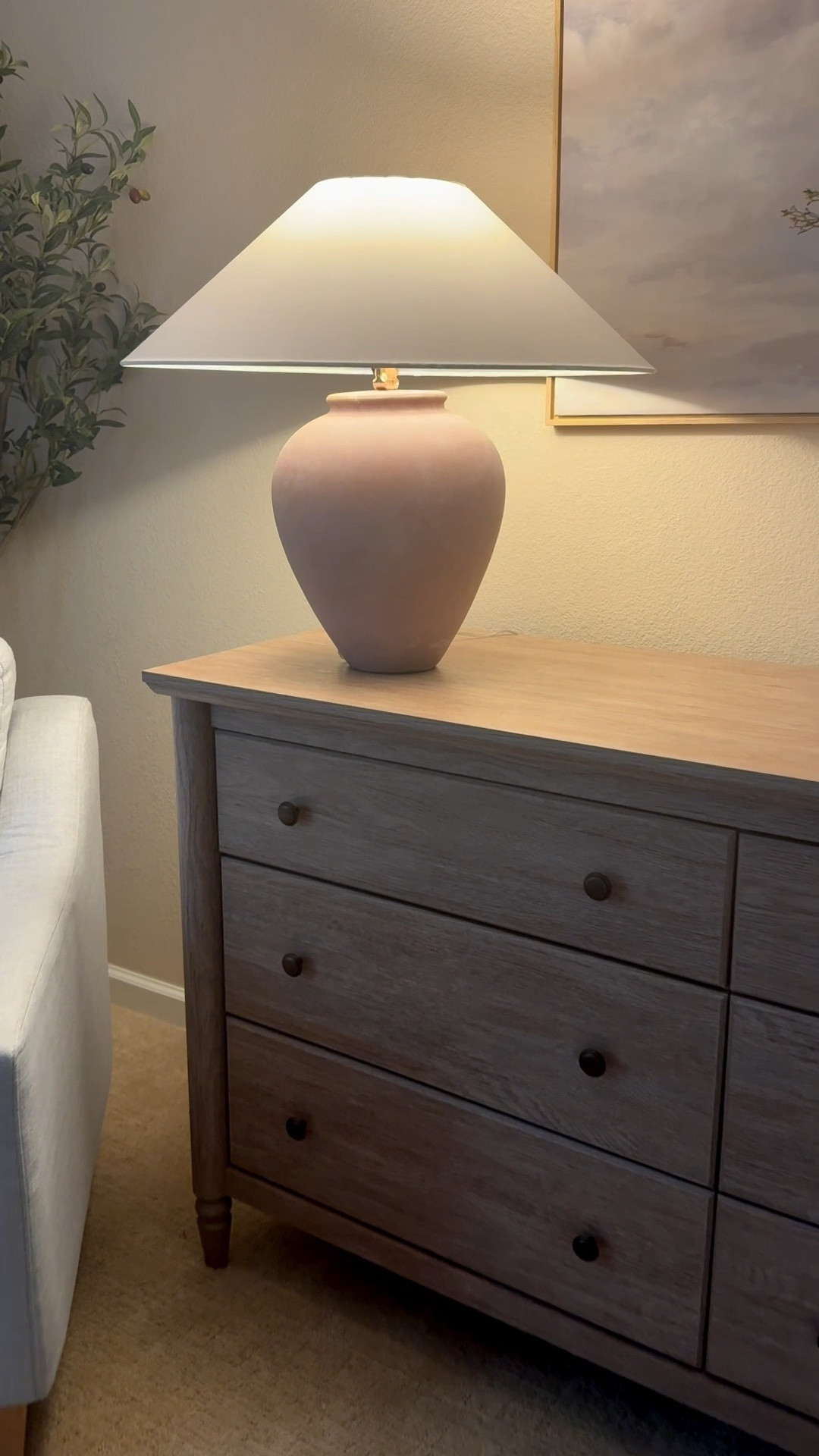 Worth the HYPE! 😍
I literally said WOW over and over while unboxing this statement lamp 🤍
It looks SO luxe in person and right now it’s 44% OFF 🙌

Don’t miss this one — I linked it plus more luxury-look home decor & furniture I’m eyeing, up to 60% OFF with FREE shipping 📦✨

👉 Tap to shop before prices go back up


#LTKSaleAlert #LTKHome