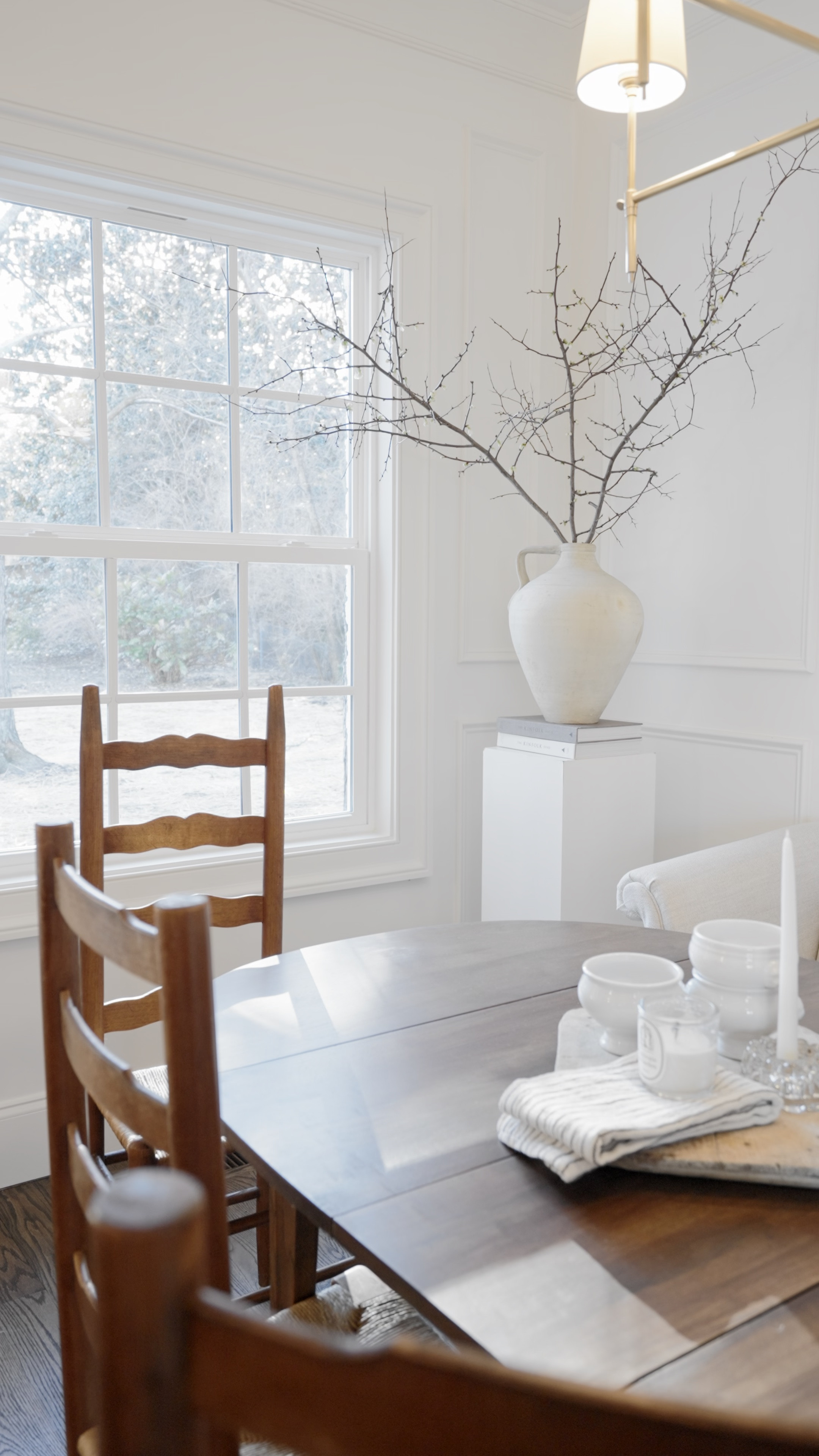 Pedestals
Vintage vase
Ladder back dining chairs


#LTKhome