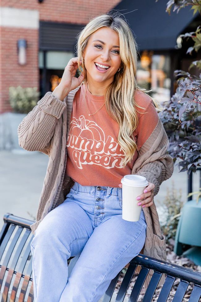Pumpkin Queen Clay graphic Tee | Pink Lily