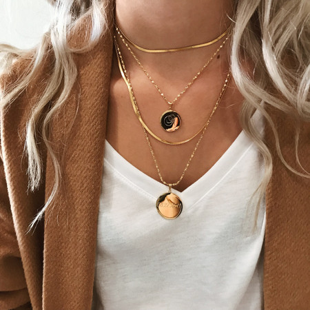 Pendant Disk Necklace 18k Plated | EllandEmm