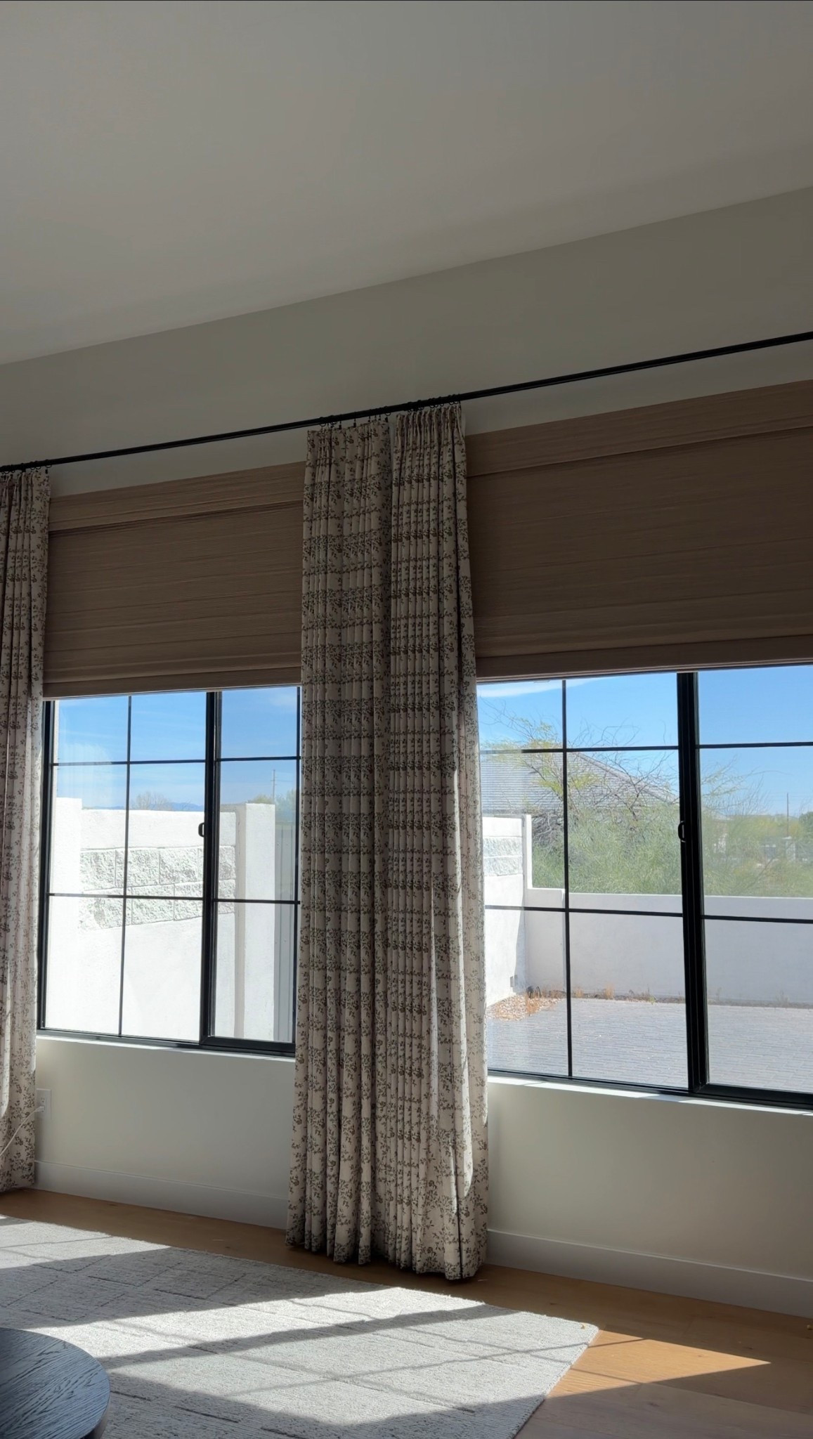 Rae Natural Bamboo Woven Shades - Series S - Selections Vine S03

Sara Le Print Linen Pleated Cafe Curtains - Porcelain SL-J8