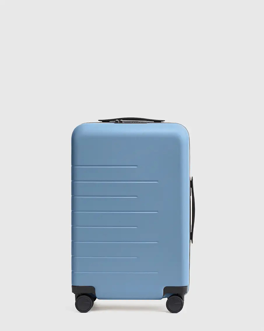 Carry-On Hard Shell Suitcase - 21" | Quince