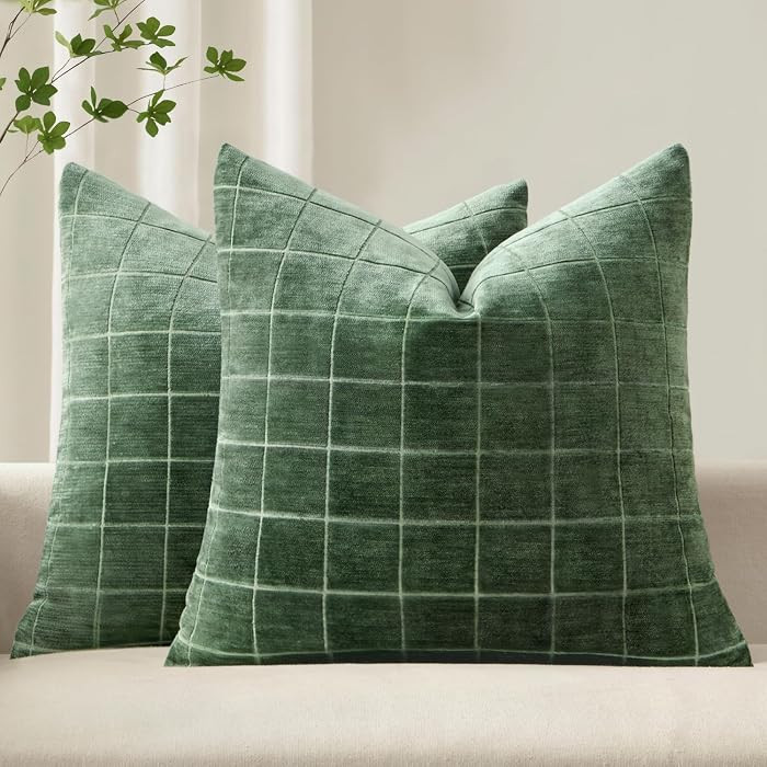 MIULEE Decorative Chenille Check Throw Pillow Covers Vintage Plaid Couch Pillows 18x18 Inch Set o... | Amazon (US)