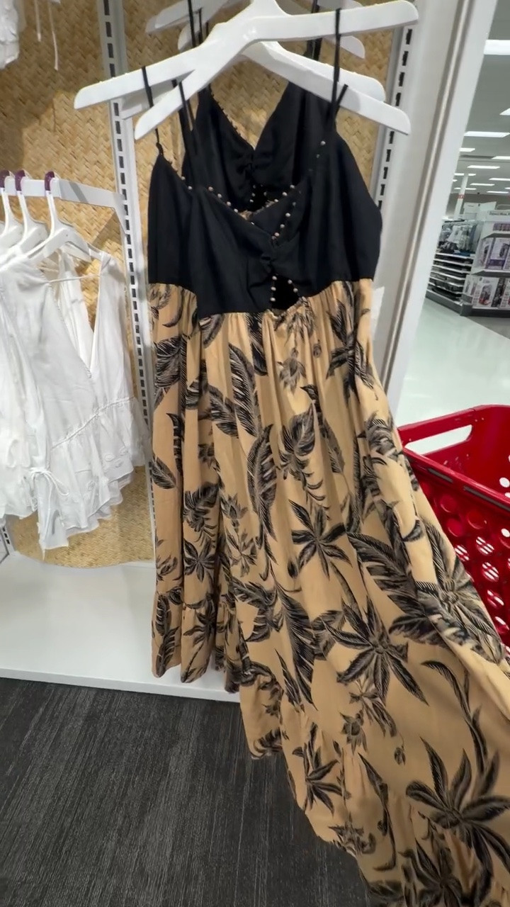 Adorable Summer Finds at @target!🎯
Type “gimme” for 🔗 

Summer Looks, Summer Fashion, Summer Dresses, Target, Target Style 
#summer #summerfashion #target #clearancehunter #vacation