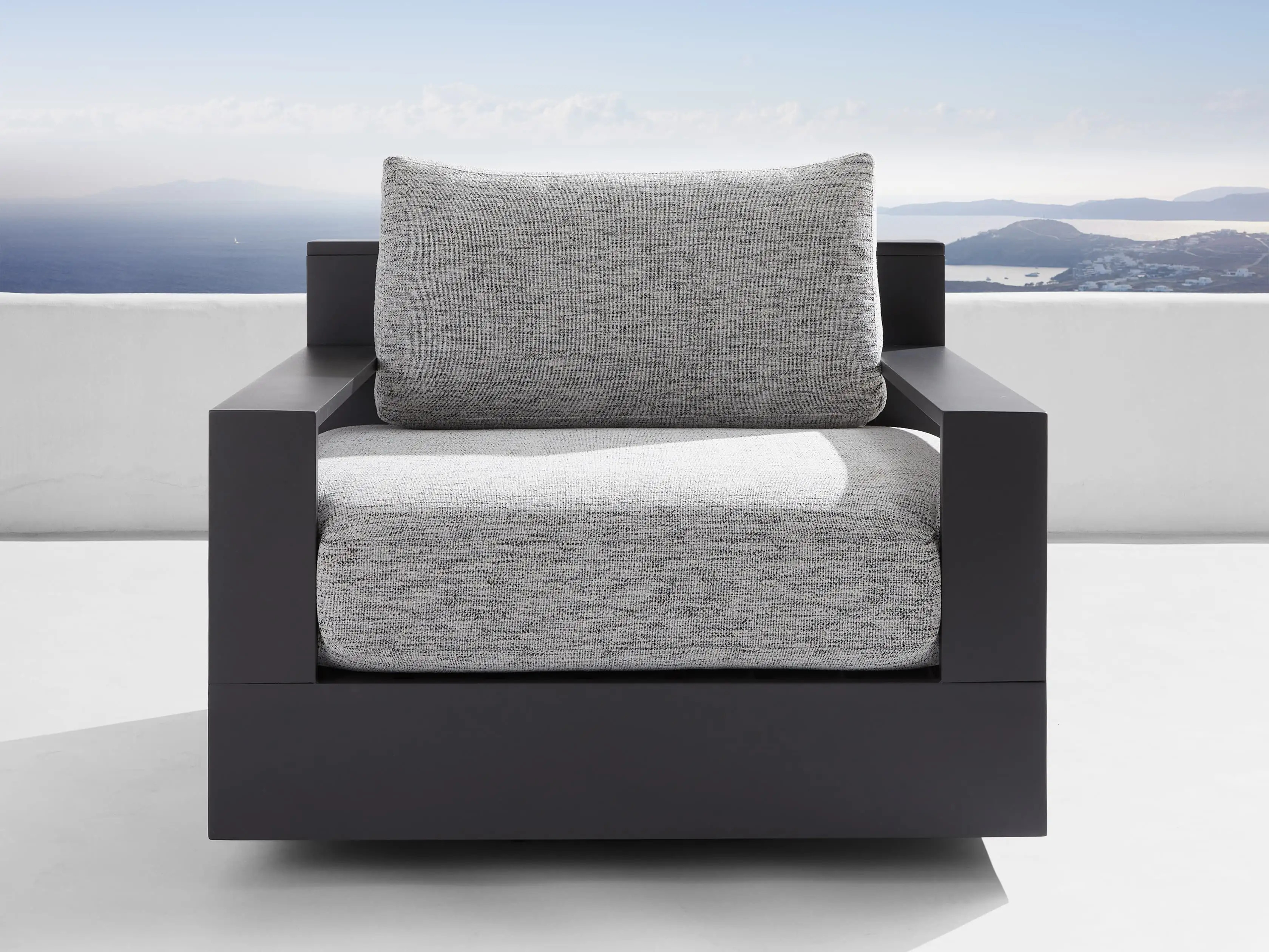 Bal Harbour Outdoor Aluminum Swivel Lounge Chair | Arhaus