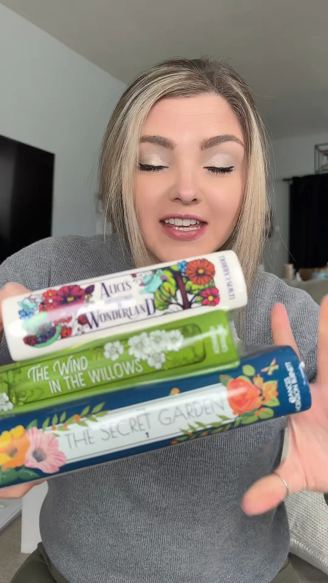 A book vase? Amazing!!!

#LTKdayinmylife #LTKHome #LTKmomlife