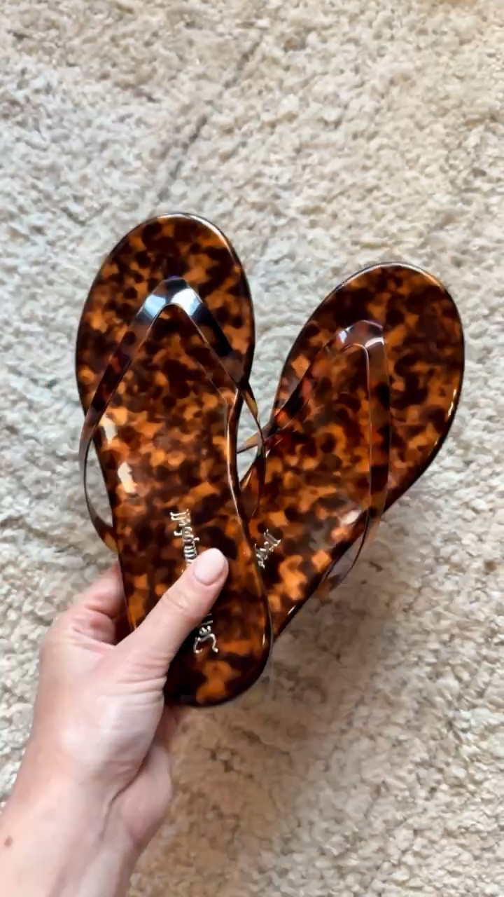 Spring sandals 
Sandals
Vacation 

#LTKSeasonal