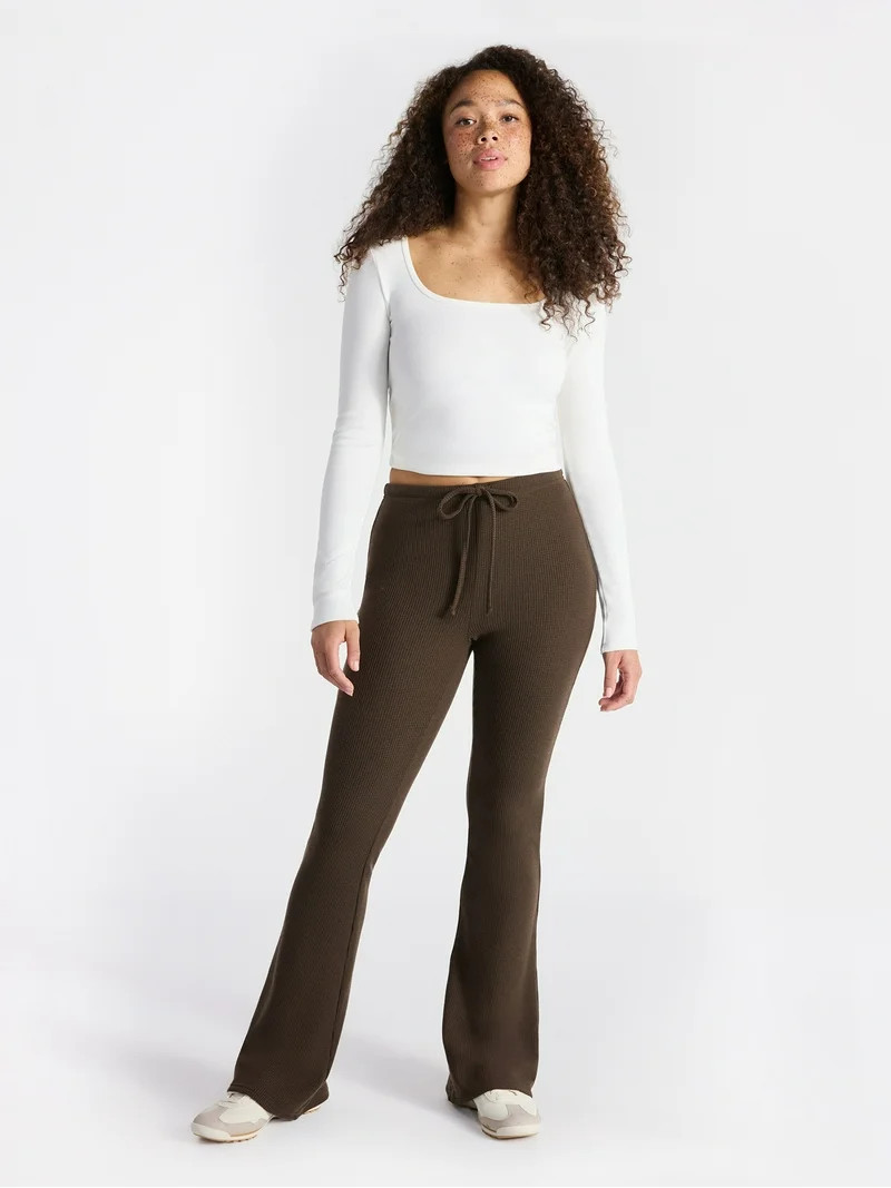 No Boundaries Brushed Back Waffle Knit Mini Bootcut Leggings, 32'' Inseam, Women’s | Walmart (US)