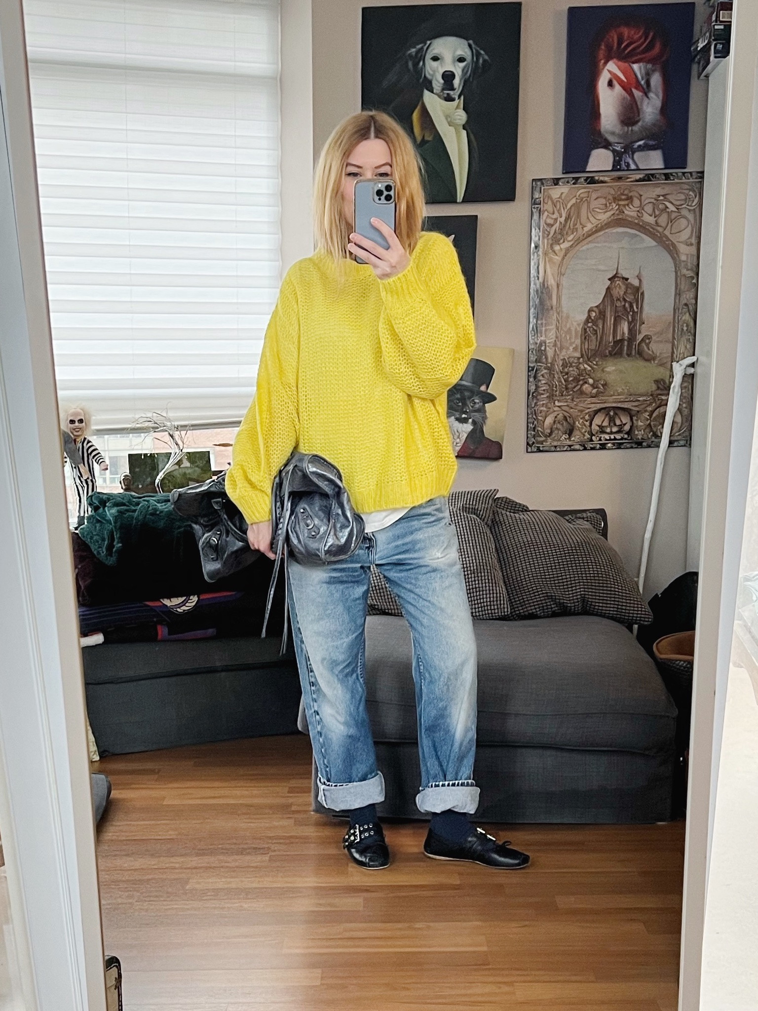 It’s excessively gloomy today so I wore some sun.
Jeans vintage, bag and shoes secondhand. 

.  #winterlook  #torontostylist #StyleOver40 #90svintage  #balenciaga #secondhandFind #fashionstylist #slowfashion #miumiu #FashionOver40  #MumStyle #genX #genXStyle #shopSecondhand #genXInfluencer #genXblogger #secondhandDesigner #Over40Style #40PlusStyle #Stylish40


#LTKitbag #LTKover40 #LTKstyletip