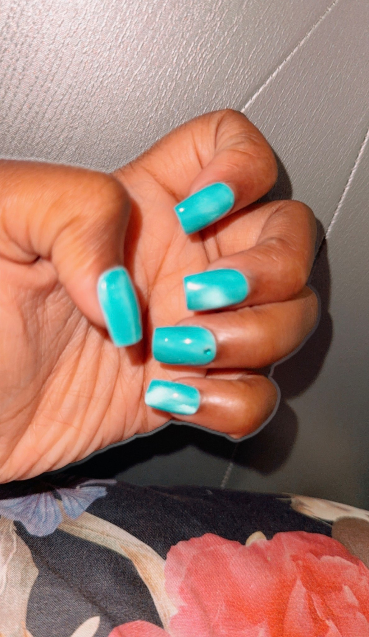 My nails are always done, never bare

#LTKgrwm #LTKdayinmylife #LTKFindsUnder100