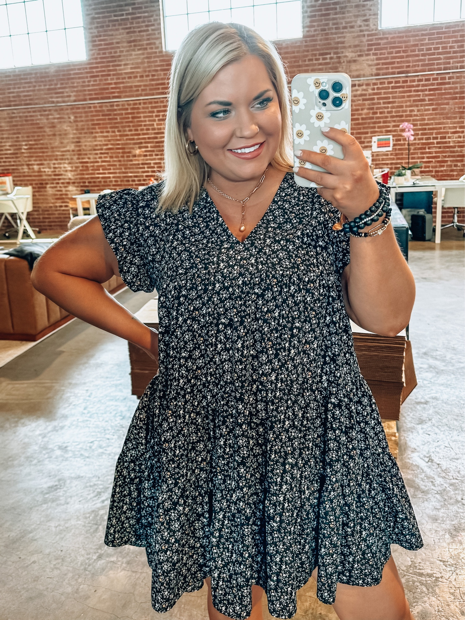 Makeup, necklace, and phone case linked 

#LTKbeauty #LTKunder50 #LTKstyletip