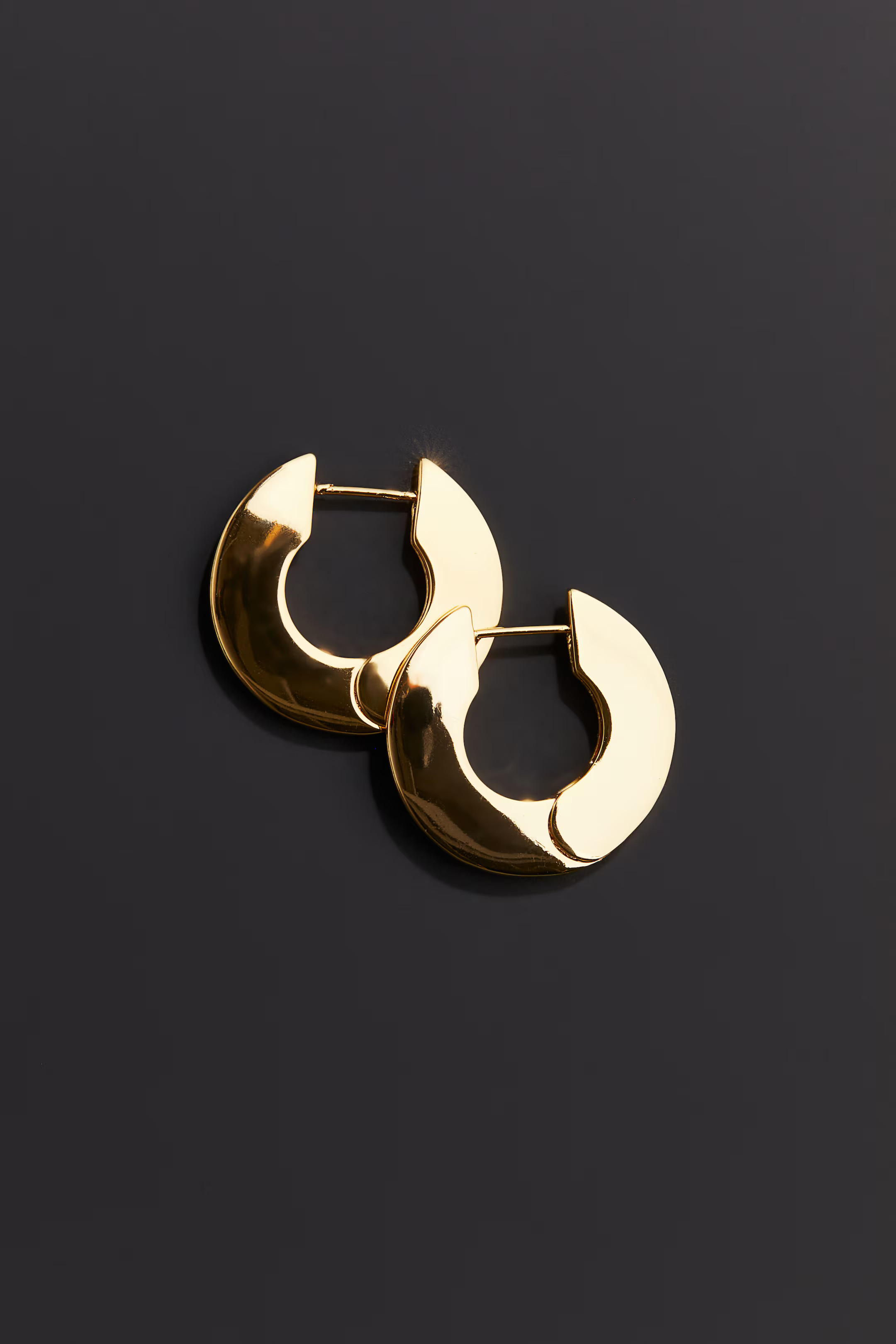 Gold-plated hoop earrings - Gold-coloured - Ladies | H&M GB | H&M (UK, MY, IN, SG, PH, TW, HK)