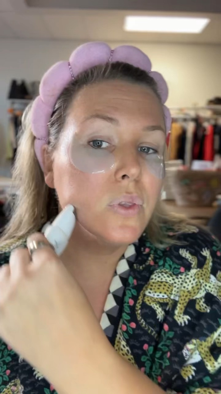 Obsessed with these products! I use these everyday no doubt! Plus size, skincare, beauty, mom life, apron belly

#LTKSeasonal #LTKPlusSize #LTKselfcare