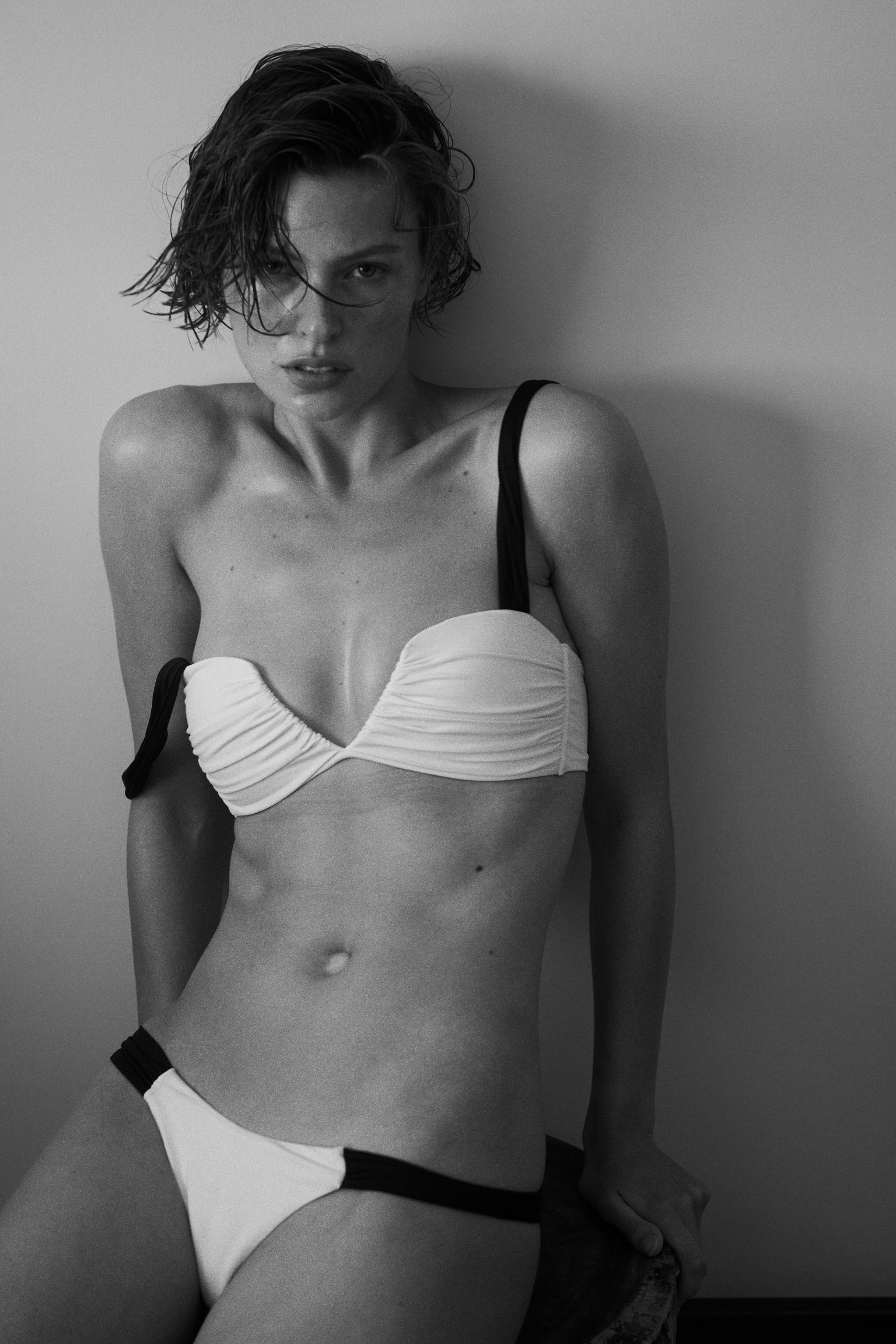 CONTRAST PLEATED BIKINI TOP | Zara UK
