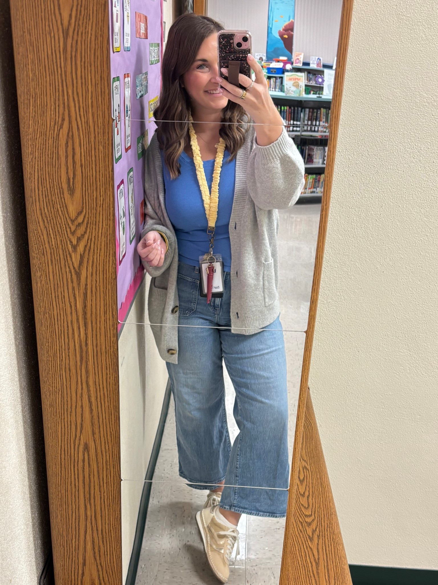 causal easy Friday teacher work outfit- love these front pocket jeans and comfy sneaks 🫶🏻💙

TTS- medium 
Size 29 jeans 

#LTKstyletip #LTKworkwear #LTKmidsize