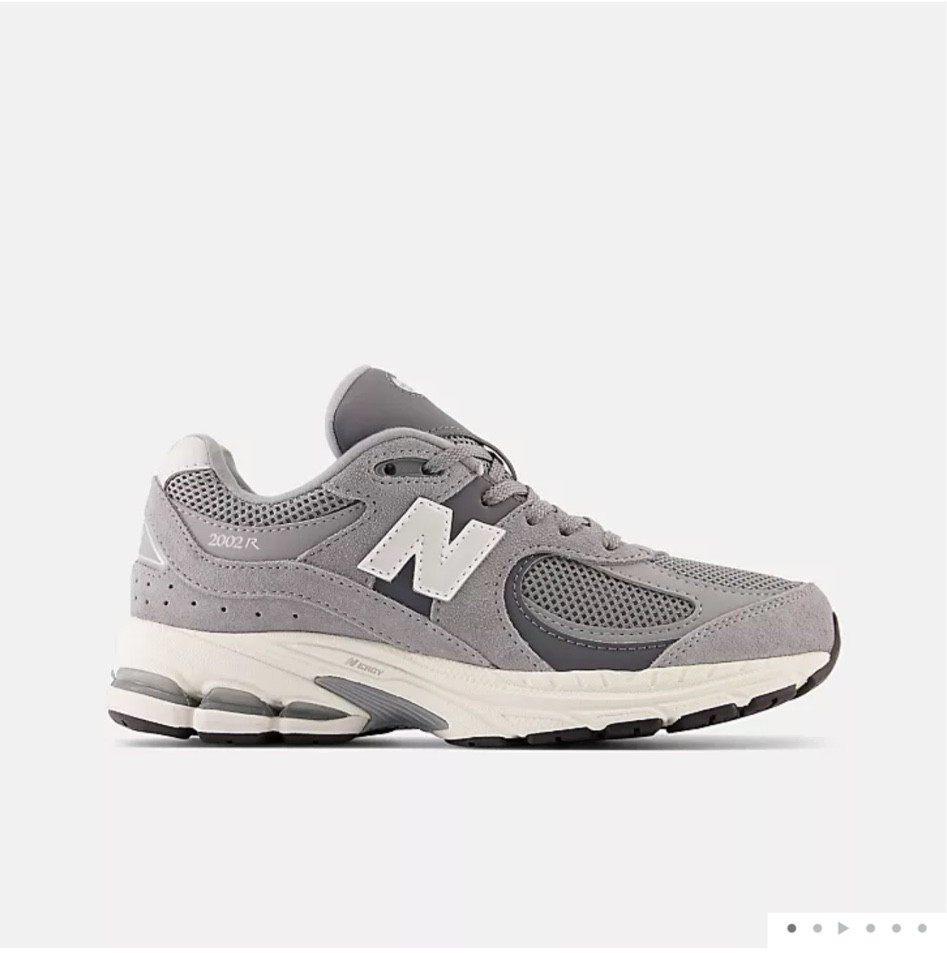New balance shoes