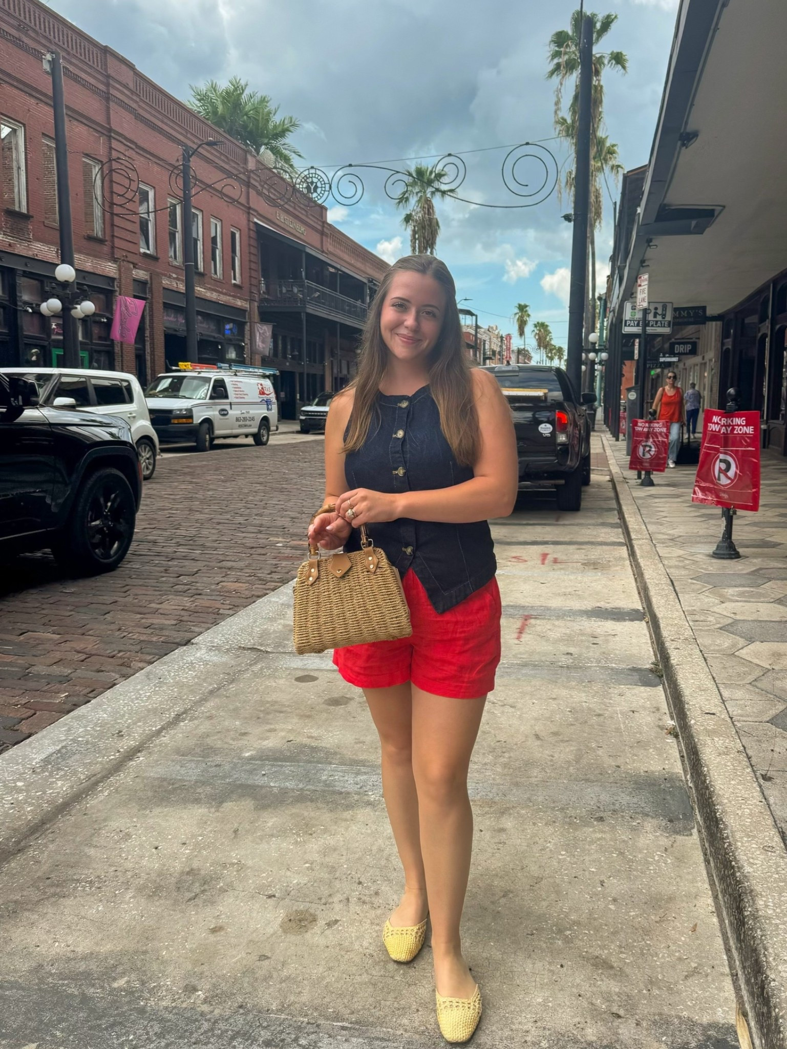Saturday strolling👜🌴

#LTKootd #LTKdayinmylife #LTKgrwm