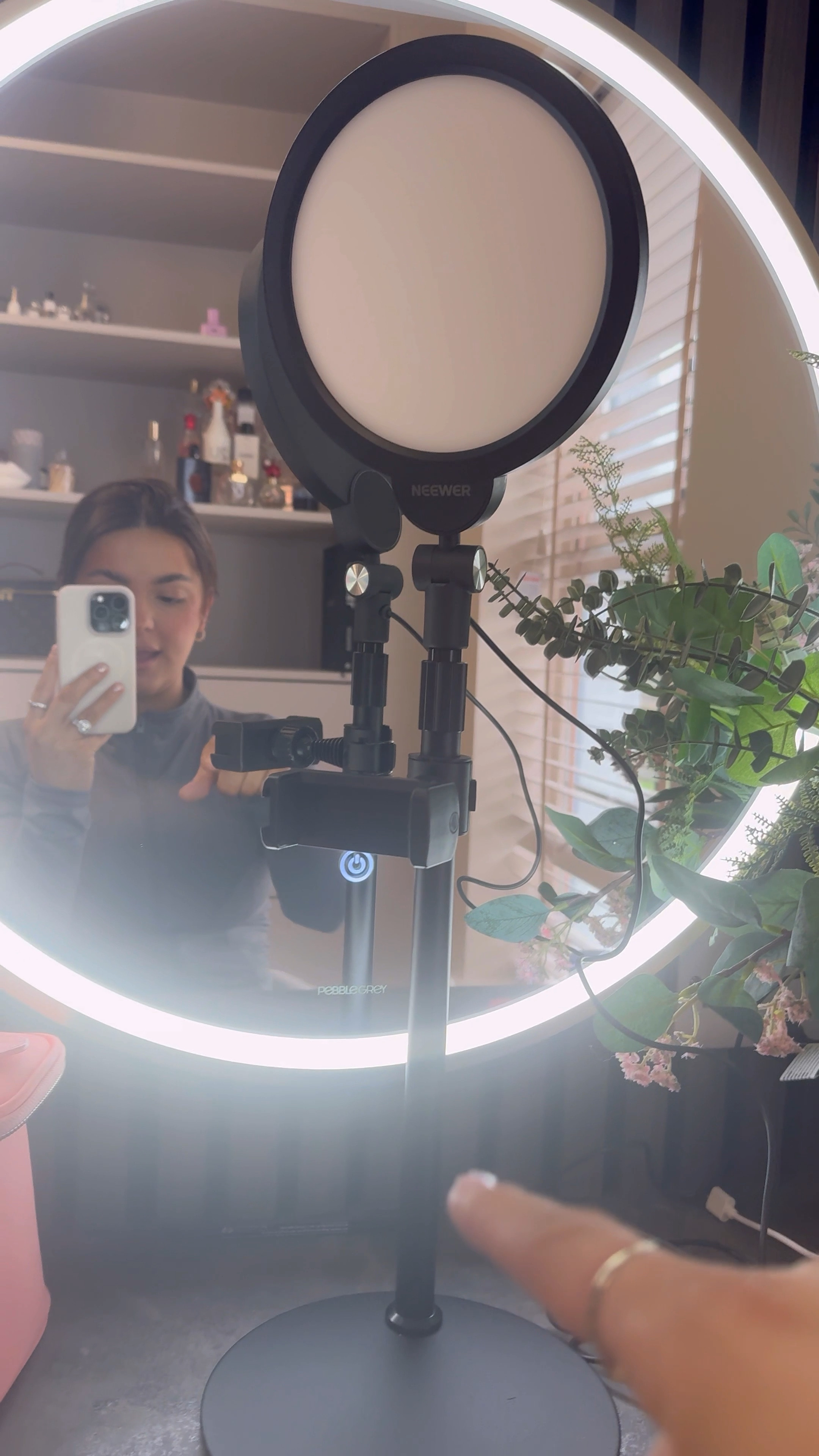 The only lighting and tripod setup a content creator needs! #contentcreator #bestlighting 

#LTKbeauty
