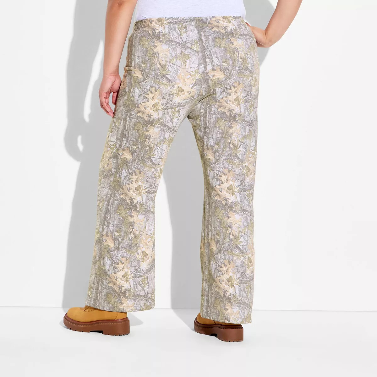 Women's Wide Leg Fleece Graphic Sweatpants - Camo | Target