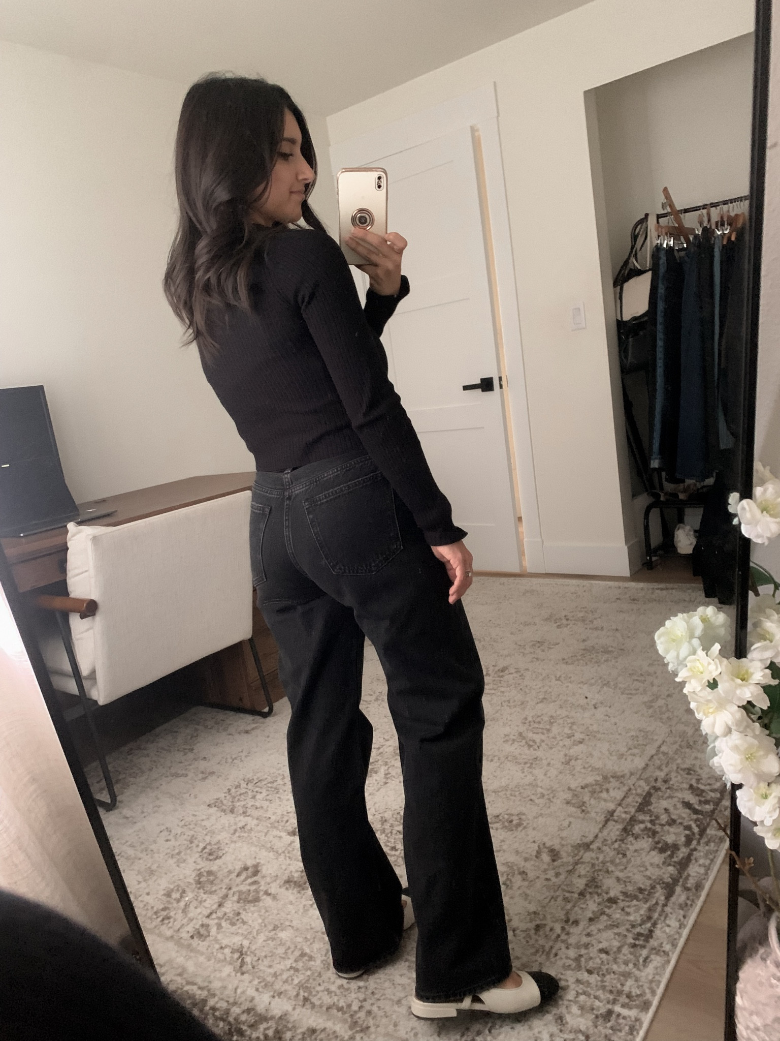 Slouchy jean from Abercrombie! Wearing size 25 short (these run very long and need to go down in length!) 

#LTKfindsunder100 #LTKsalealert #LTKfindsunder50