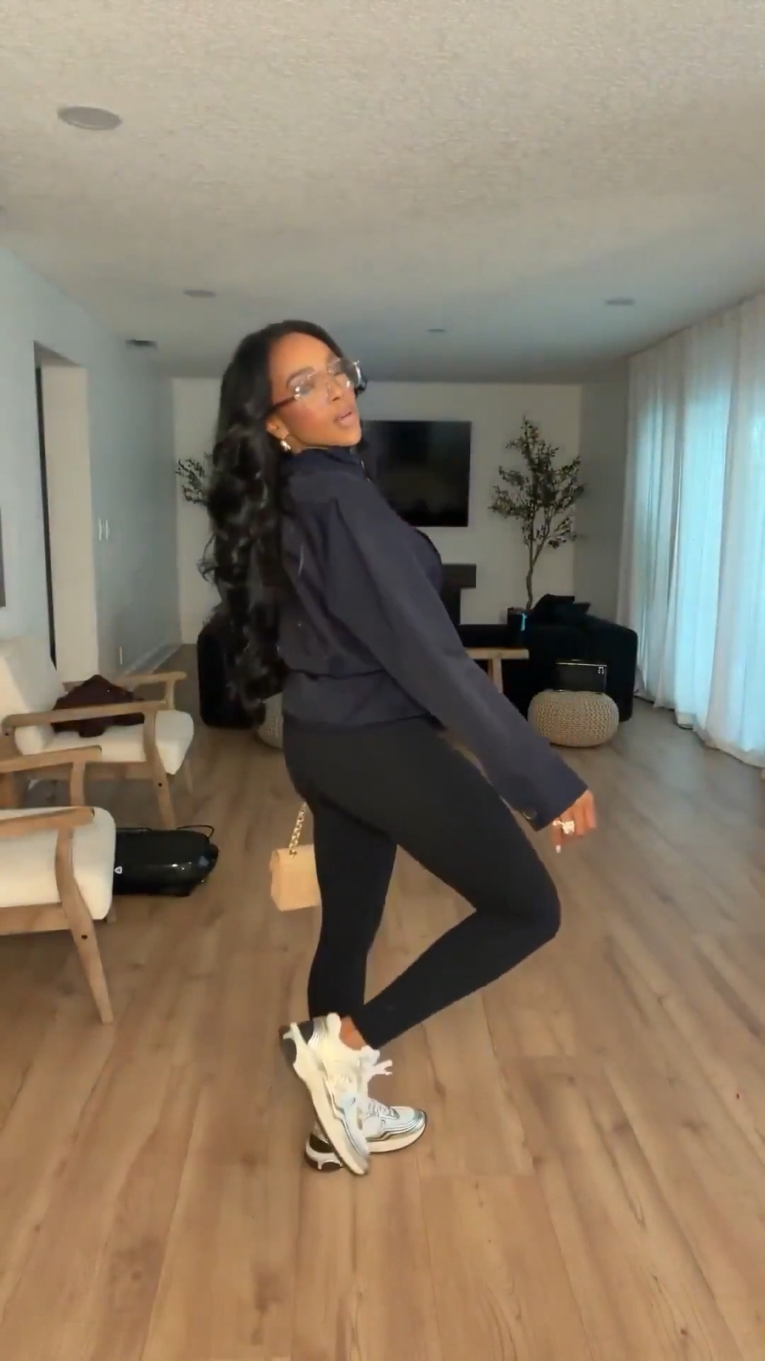 Chic— this off-duty look is all about elevated casual style with an effortless edge. The lightweight jacket layers perfectly over sleek leggings, while the sneakers keep it practical without sacrificing style. This is one of those outfits you’ll reach for on repeat because the cost per wear drops fast with how versatile each piece is.

Perfect for errands, travel days, casual meetings, coffee runs, and everyday wear.

📏 Sizing & Fit  
Top: Size Small  
Jacket: Size Small  
Leggings: Size Small  
Sneakers: True to size  

Measurements: 5'4", 138 lbs, 34D bust, 27" waist, 40" hips  

Save this post if you love easy outfits that still feel put together.  
#LTKStyle #CasualOutfits #EverydayWear  

Follow me on Instagram and YouTube @kirasfashionfinds 

#LTKPetite #LTKootd