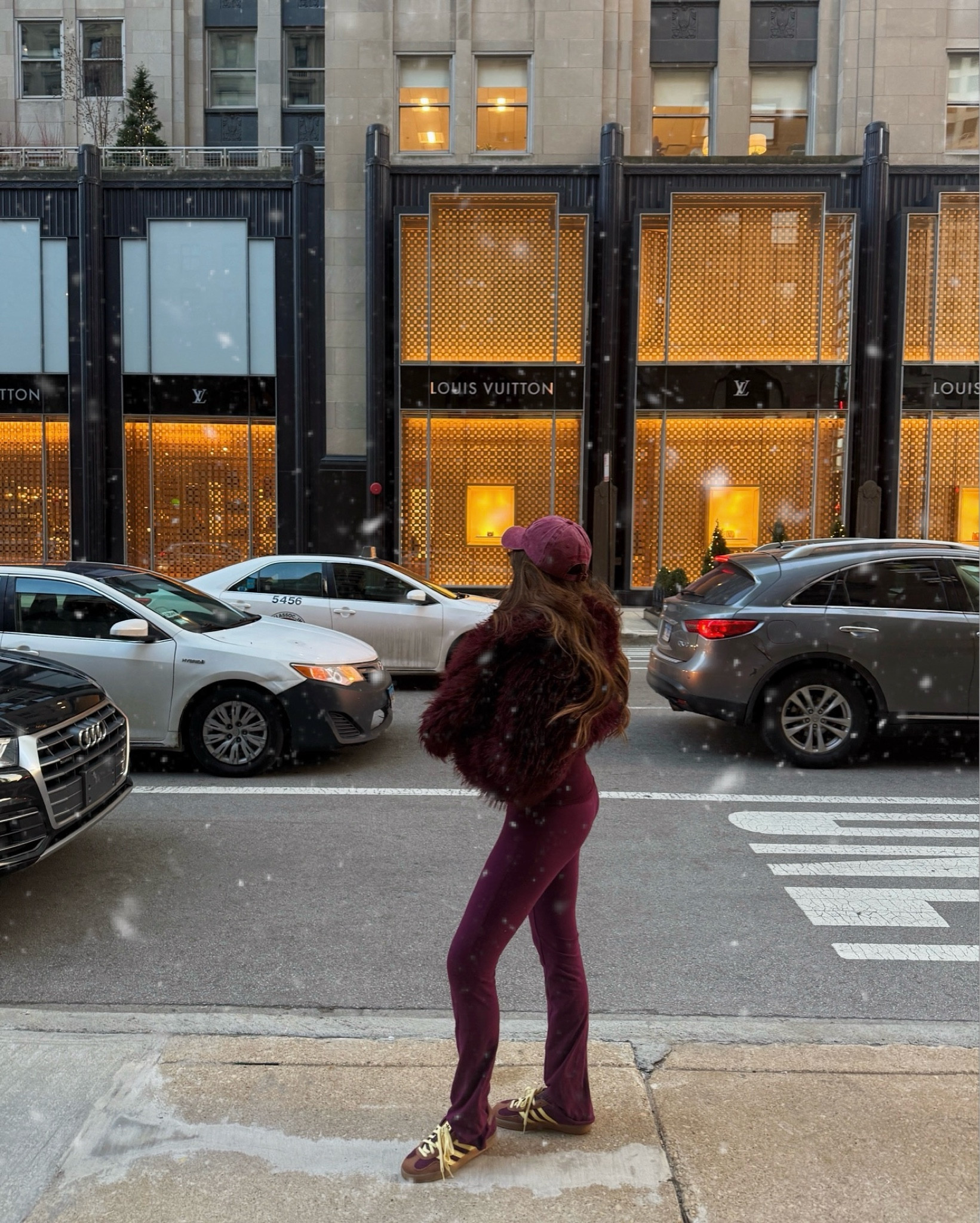 head to toe burgundy 🍇 my top and bottoms are skims but low stock so i linked a bunch more similar options!

burgundy foldover leggings, seamless skims top, burgundy athleisure set, baseball cap, chicago street style, adidas 

#LTKStyleTip #LTKActive #LTKSaleAlert