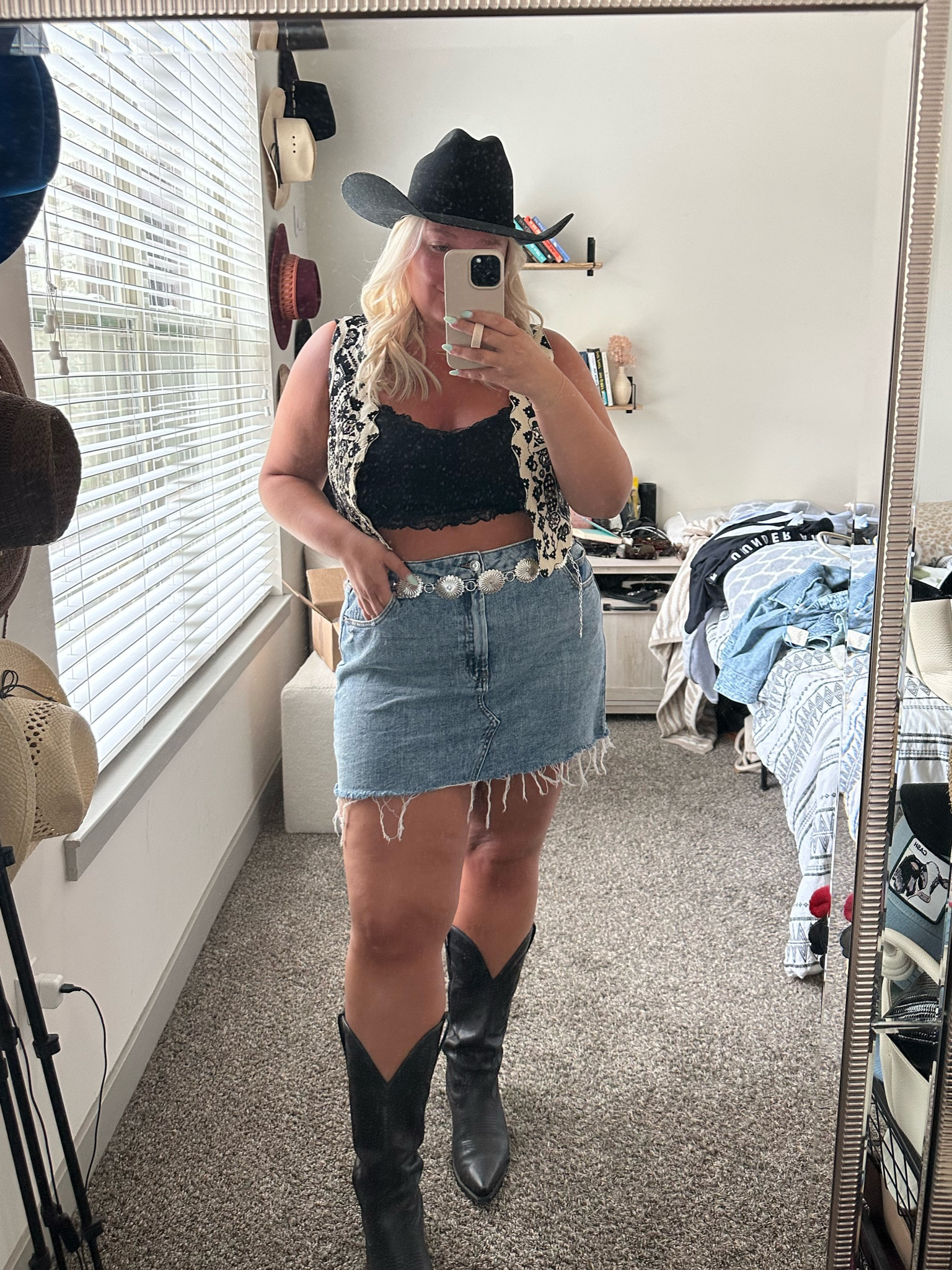 Country concert outfit ideas!! Size xl in everything! 

#LTKstyletip #LTKcurves