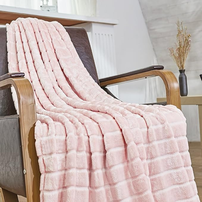 Bertte Throw Blanket Super Soft Cozy Warm Blanket 330 GSM Lightweight Luxury Fleece Blanket for B... | Amazon (US)
