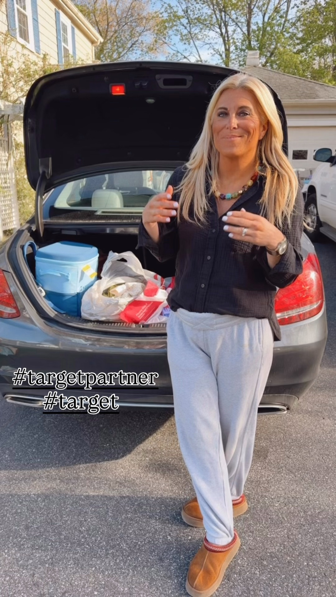 Spring sports must haves for moms on the sidelines from @Target ! My son plays lacrosse and my daughter is doing Springfield hockey, so I’m always stocking up on mustard for the season. These are my favorite from @Target #target #targetpartner

#LTKdayinmylife