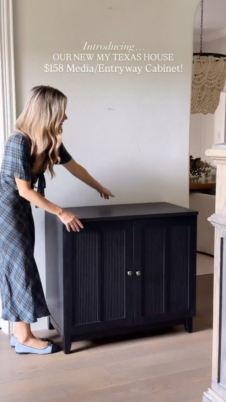 This table in our entry 😍 10/10

#LTKSeasonal #LTKHome